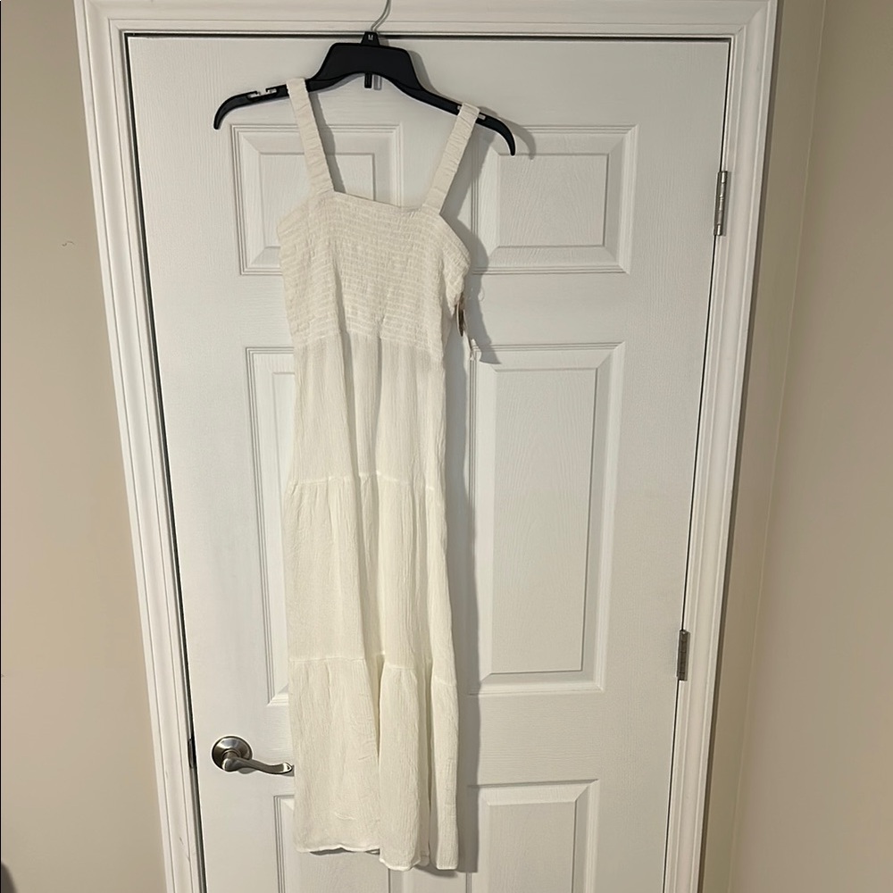 Elegant White Maxi Dress